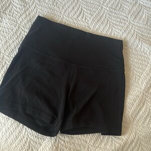 Lululemon Align shorts 4”